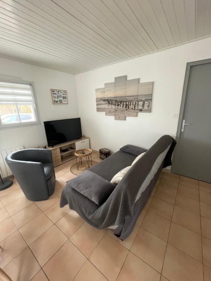 Petite Maison Au Calme, Dans Une Impasse L'Epine  Exterior photo